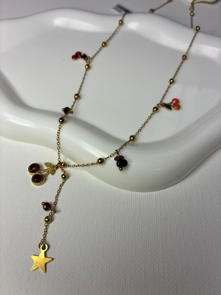 Collar Cereza y Estrella