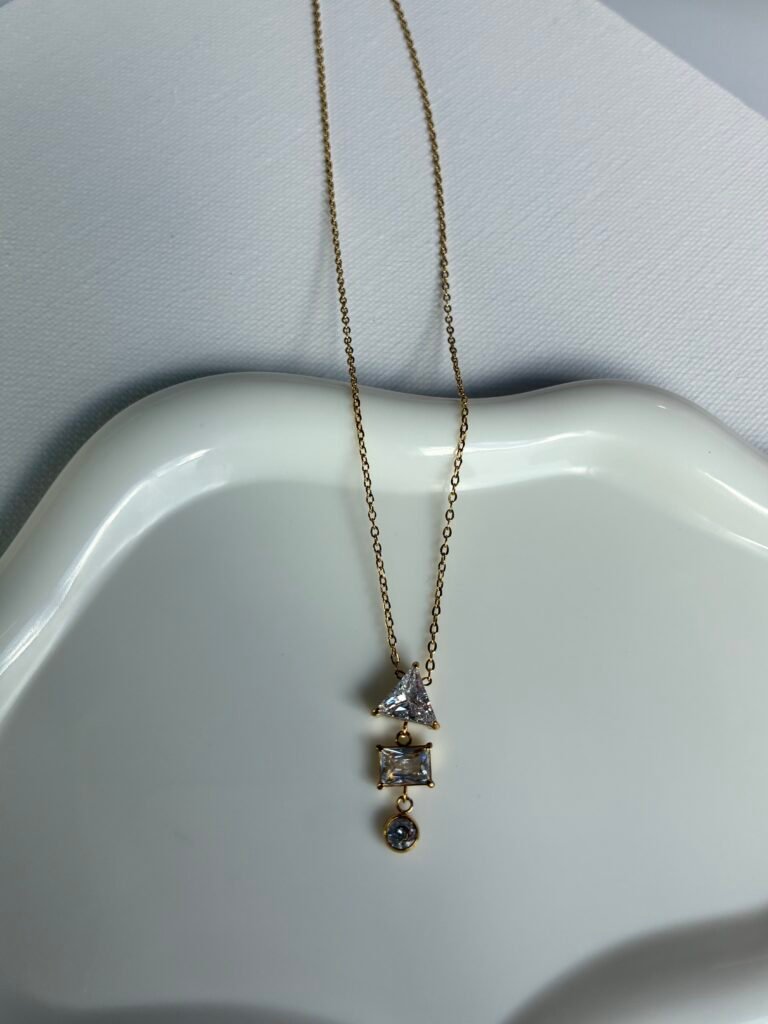 Collar Karol