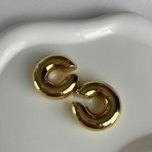 Ear cuff
