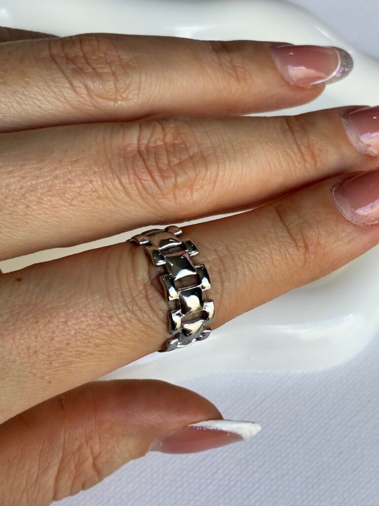 Anillo Kari